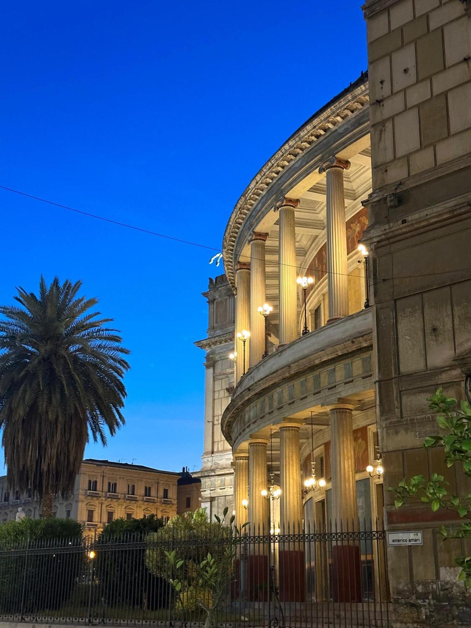 Casa Politeama Florio - Palermo Centro Apartment — Foto 1